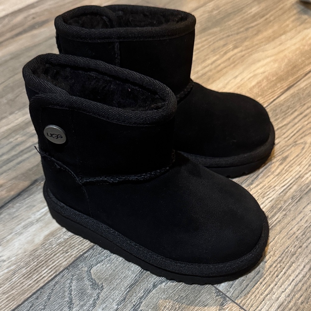 UGG Kids Black Short Classic Suede Boots